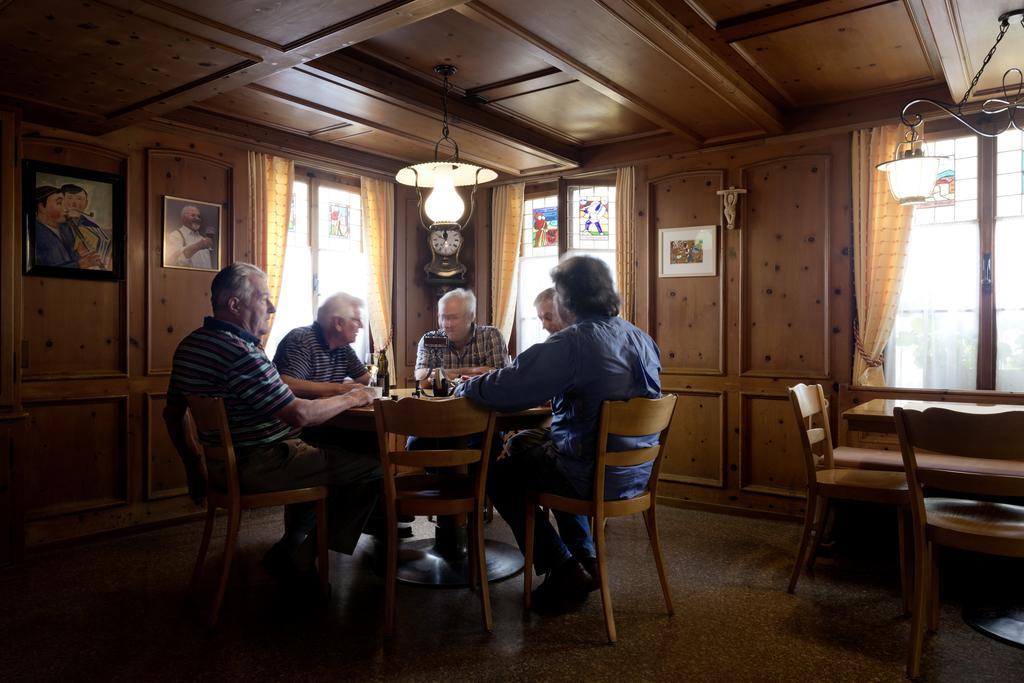 Kunsthotel Linde Garni アインジーデルン エクステリア 写真
