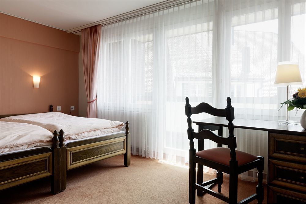 Kunsthotel Linde Garni アインジーデルン エクステリア 写真