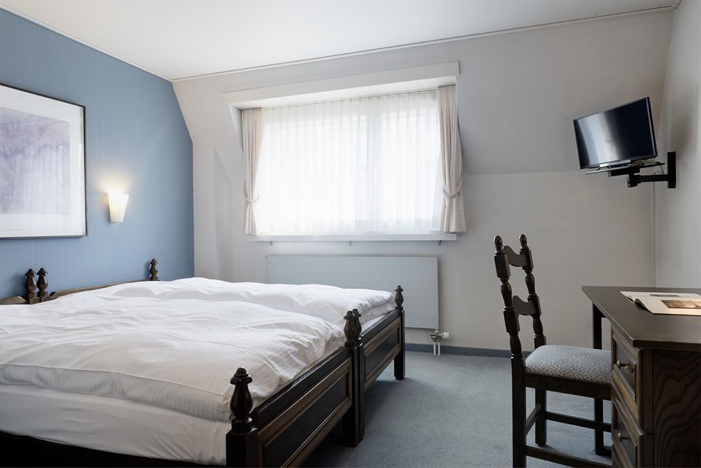 Kunsthotel Linde Garni アインジーデルン エクステリア 写真