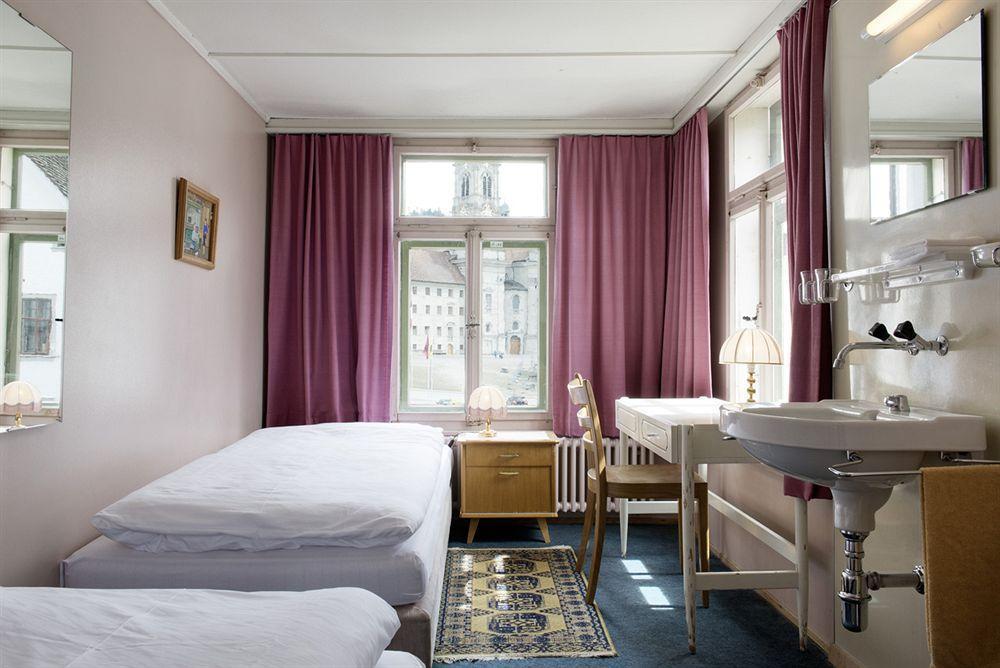 Kunsthotel Linde Garni アインジーデルン エクステリア 写真