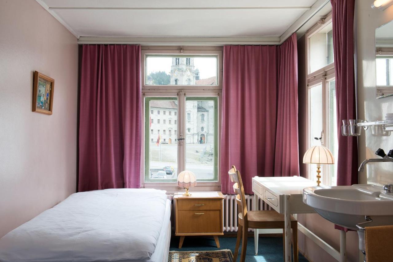 Kunsthotel Linde Garni アインジーデルン エクステリア 写真